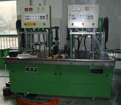 Customer Use Site of 10T Cylinder-free Wax Injection Machine